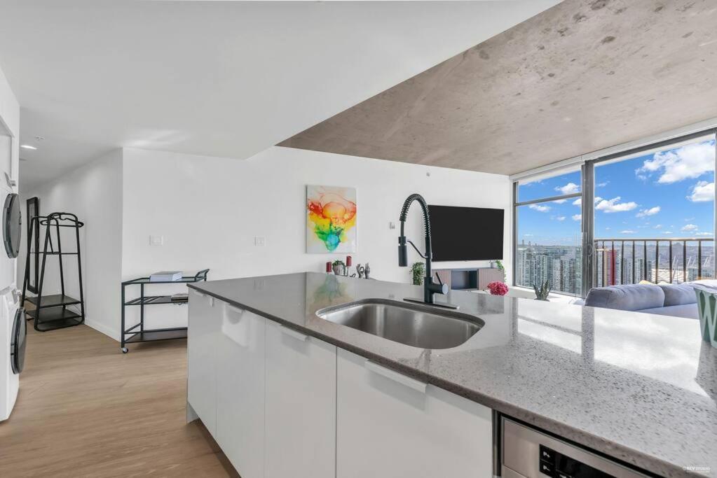 Skyview, 40Th Floor! 2Br Condo In Downtown Vancouver Kültér fotó